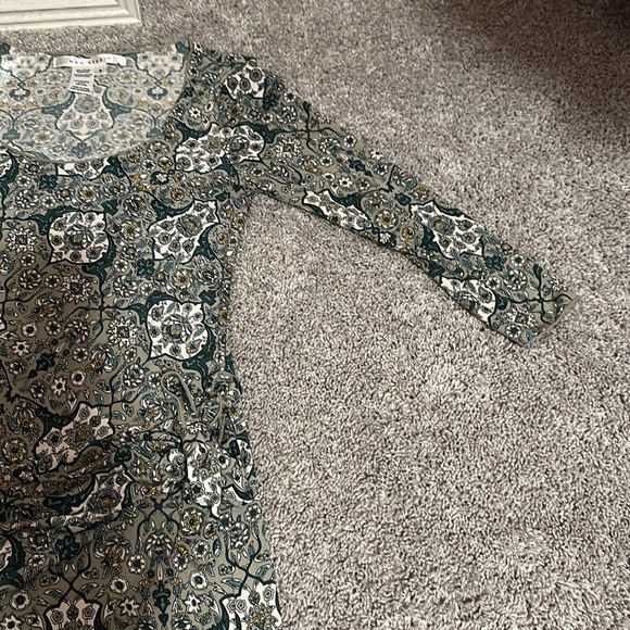 Max Studio Green Pattern Dress - Picture 2 of 6